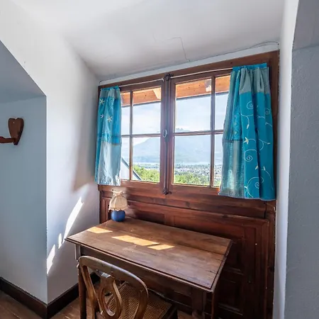 Des Bruyeres Chalet *