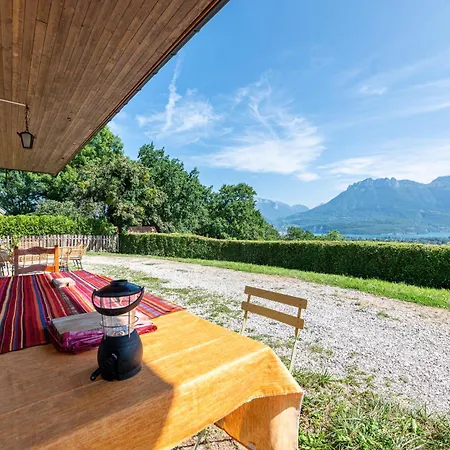 Chalet Des Bruyeres